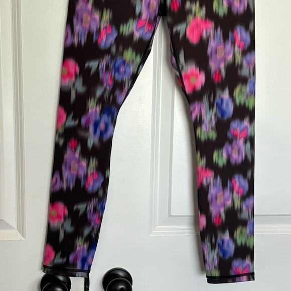 IVL Collective Black Blurred Floral Leggings 6 - Picture 3 of 7
